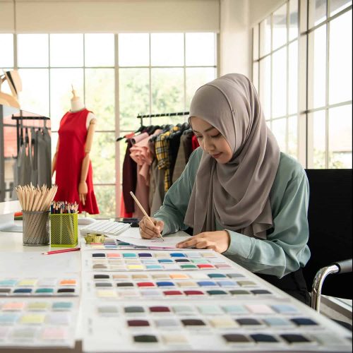 both-muslim-women-run-a-small-business-in-their-ow-2025-01-08-02-51-46-utc 2